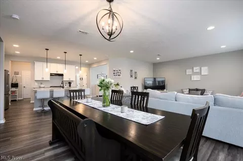 Dining - 431 Wescott Way, Elyria, OH 44035 photo 1 of 2