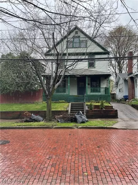 1024 Murray Ave, Akron, OH 44310