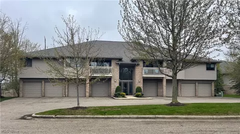 3800 Rosemont Blvd # 103H, Fairlawn, OH 44333