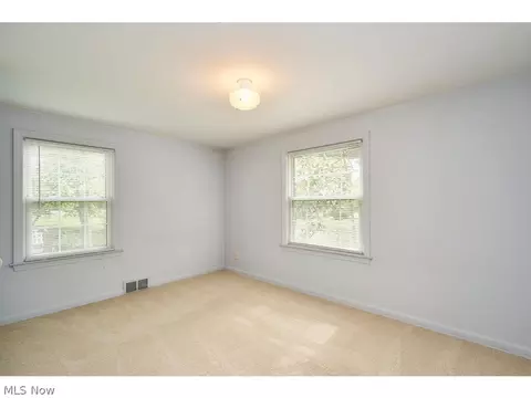 1144 N Howard St, Akron, OH 44310 photo 13