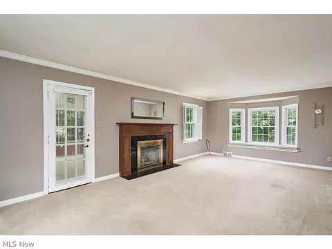 1144 N Howard St, Akron, OH 44310 photo 4