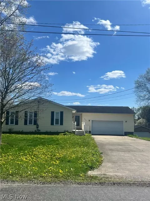 218 Burbank St, Creston, OH 44217