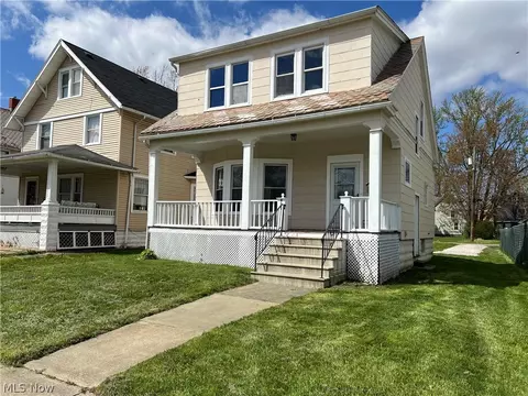 331 15th St, Elyria, OH 44035