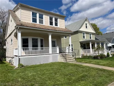 Exterior - 331 15th St, Elyria, OH 44035 photo 2 of 6