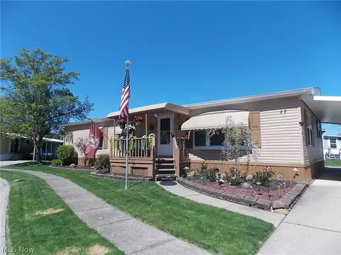 28 Piccolo Pl, Olmsted Twp, OH 44138
