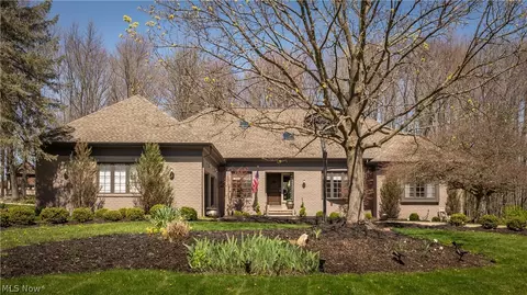 7451 Old Quarry Ln, Brecksville, OH 44141