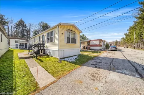 9735 Chillicothe Rd #32, Kirtland, OH 44094