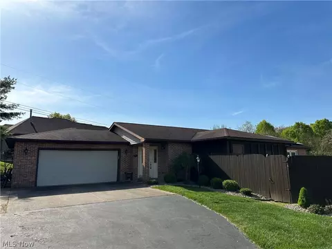 424 Twin Lakes Rd, North Hills, WV 26104