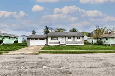 197 Lilburne Dr, Youngstown, OH 44505