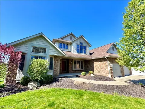 142 Pleasant Valley St, Sugarcreek, OH 44681