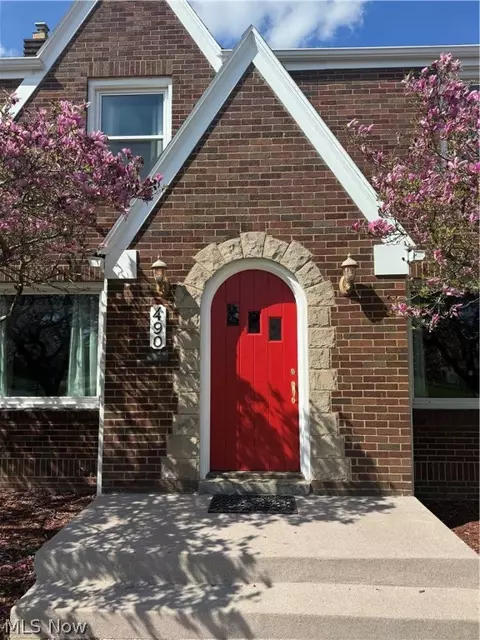 490 Catalina Ave, Youngstown, OH 44504
