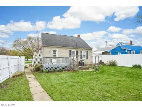 563 E Wilbeth Rd, Akron, OH 44301 photo 16