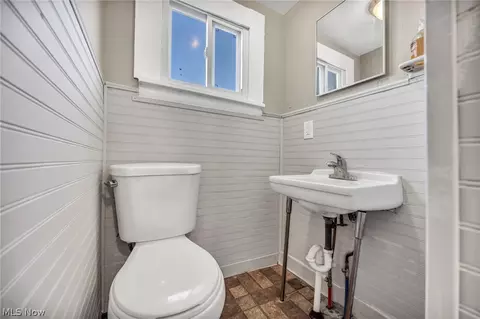 1642 E 33rd St, Lorain, OH 44055 photo 5