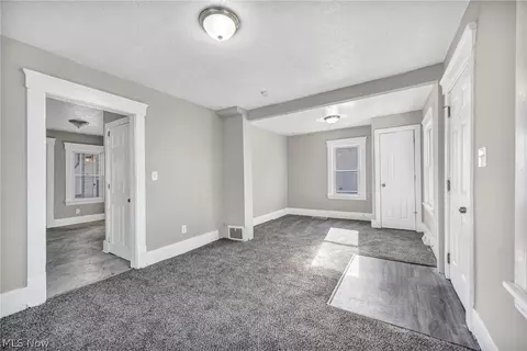 1642 E 33rd St, Lorain, OH 44055 photo 9