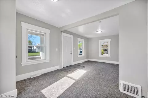 1642 E 33rd St, Lorain, OH 44055 photo 10