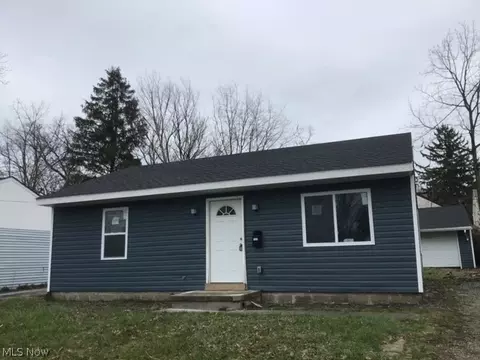 1585 Claudia Ave, Akron, OH 44307