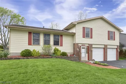 2531 Sherwood Dr, Stow, OH 44224