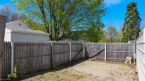 3621 Fargo Dr, Ashtabula, OH 44004 photo 26