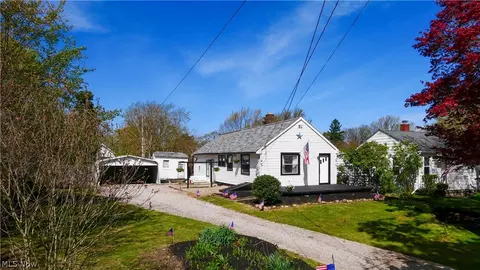 3621 Fargo Dr, Ashtabula, OH 44004