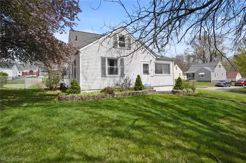 657 Lurie Ave, Akron, OH 44306