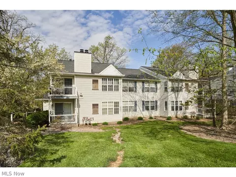 1801 Stoney Run Cir, Broadview Heights, OH 44147