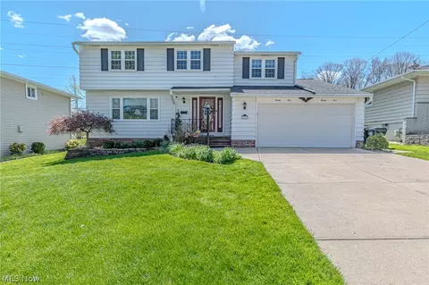 2425 Coventry Dr, Parma, OH 44134