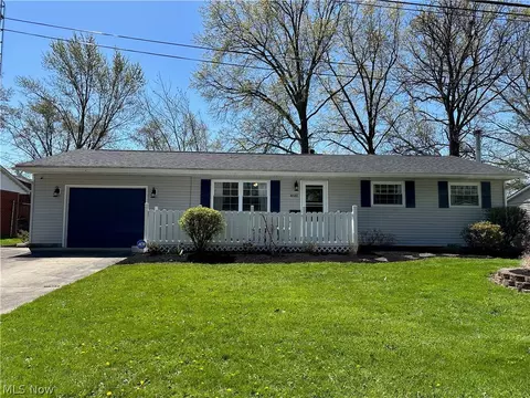 4681 Timberview Dr, Vermilion, OH 44089