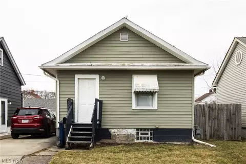 3209 Camden Ave, Lorain, OH 44055