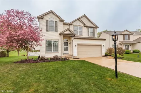 521 Windham Ct, Broadview Heights, OH 44147