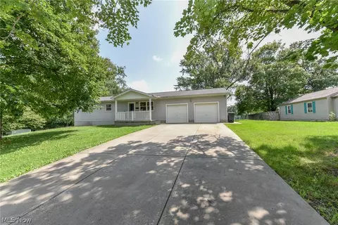 105 Pittsburg Ave, Girard, OH 44420