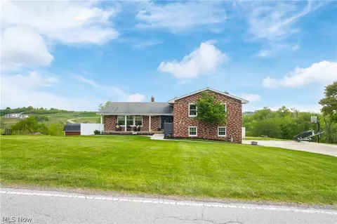 67541 Willow Grove Rd, Saint Clairsville, OH 43950