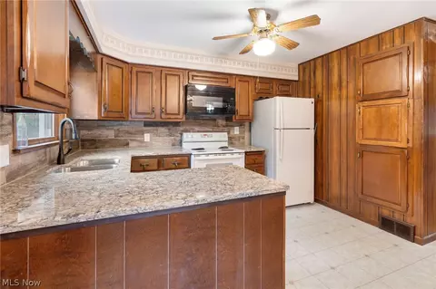 1212 Mcdowell St NE, Canton, OH 44721 photo 15