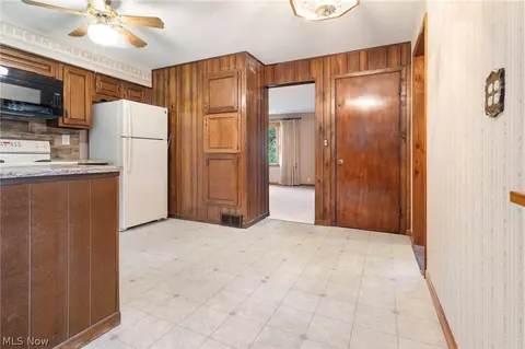 1212 Mcdowell St NE, Canton, OH 44721 photo 16