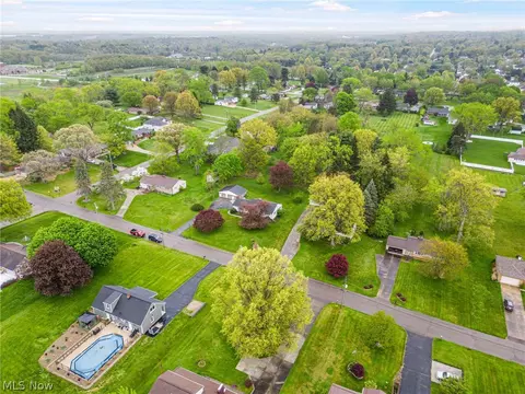 1212 Mcdowell St NE, Canton, OH 44721 photo 3