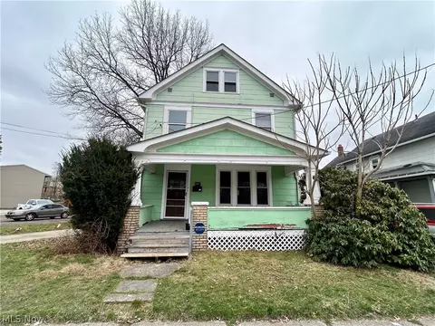 451 Sumner St, Akron, OH 44304
