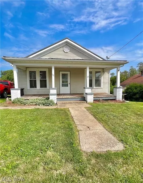 136 W Steubenville St, Bloomingdale, OH 43910