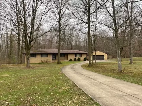 3126 Overdale Dr, Richfield, OH 44286