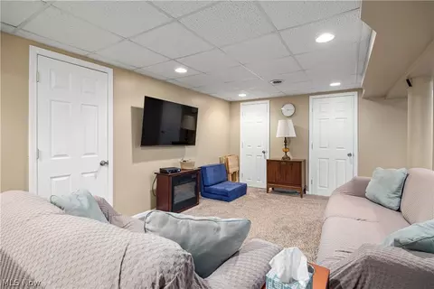 Living - 256 E 293rd St, Willowick, OH 44095 photo 7 of 7