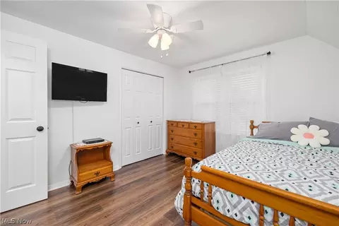 Bedroom - 256 E 293rd St, Willowick, OH 44095 photo 5 of 8