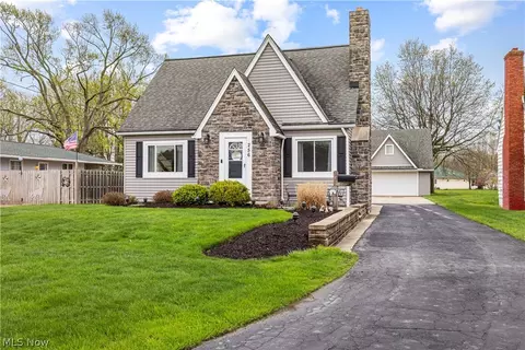 256 E 293rd St, Willowick, OH 44095