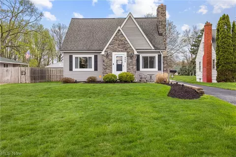 Exterior - 256 E 293rd St, Willowick, OH 44095 photo 10 of 10