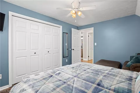 Bedroom - 256 E 293rd St, Willowick, OH 44095 photo 7 of 8