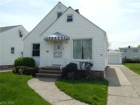 8407 Whittington Dr, Parma, OH 44129