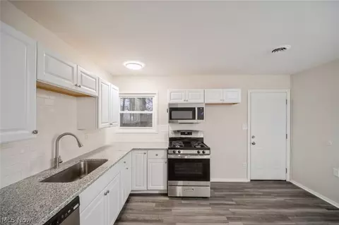 Kitchen - 508 Denison Ave, Elyria, OH 44035 photo 1 of 3