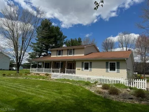 2036 Salt Springs Rd, Lordstown, OH 44481