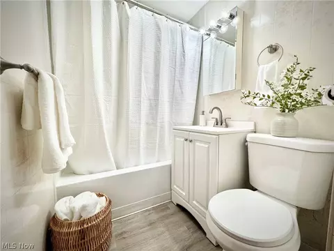 Bath - 4740 14th St NW, Canton, OH 44708 photo 1 of 2