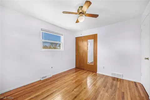 Bedroom - 2028 E 42nd St, Lorain, OH 44055 photo 6 of 10