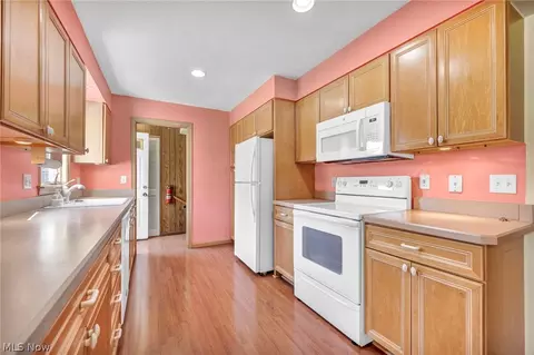 Kitchen - 2028 E 42nd St, Lorain, OH 44055 photo 3 of 5