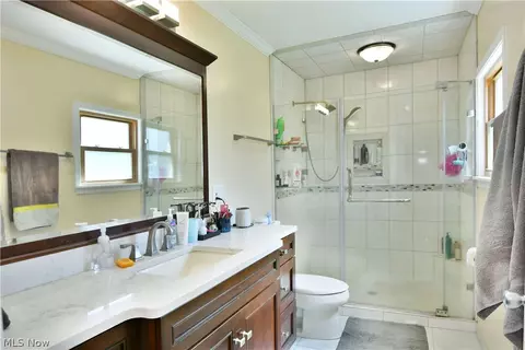 Bath - 191 Heritage Dr, Beloit, OH 44609 photo 3 of 7