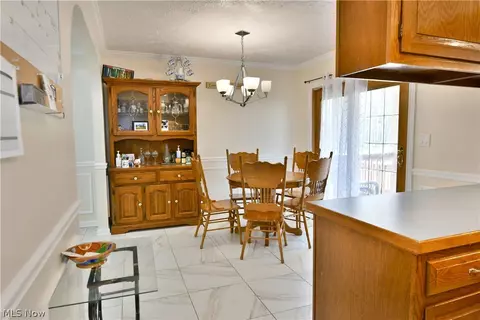 Dining - 191 Heritage Dr, Beloit, OH 44609 photo 3 of 4